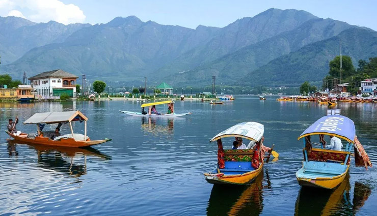 दुनियाभर के लोगों को आकर्षित करता हैं जम्मू-कश्मीर, जानें इसके दर्शनीय स्थल