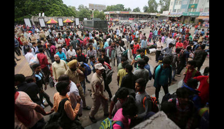 Article 370 : यूपी-बिहार के लोगों का घाटी में रहना और खाना हुआ बेहाल, घर लौटने को मजबूर