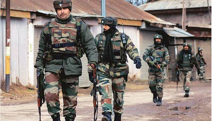 J&K: घाटी में ताबड़तोड़ पांच आतंकी हमले, तीन CRPF जवान और एक महिला जख्मी, आतंकियों की तलाश जारी