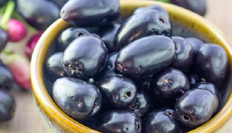 इम्यूनिटी बूस्टर से लेकर डायबिटीज को नियंत्रित करने तक, गर्मियों में जामुन खाने के 9 जबर्दस्त फायदे  
