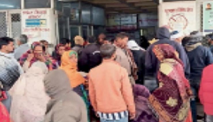 भरतपुर : अस्पताल में बच्चे की मौत पर हंगामा, पीड़ित पिता ने स्टाफ पर लगाया आरोप