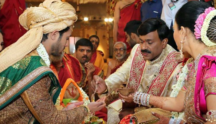 tej pratap wedding,sriramulu daughter wedding,kanwar singh tanwar son wedding,janardan reddy daughter wedding,gadkari daughter wedding,weird news