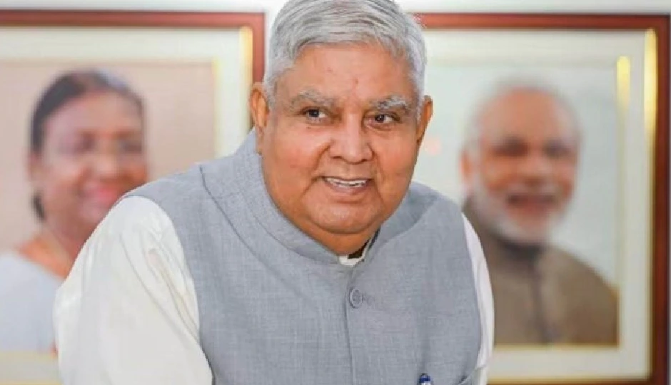 इस्तीफे की रात क्या हुआ? बिना अपॉइंटमेंट राष्ट्रपति भवन पहुंचे धनखड़, अंदरूनी हलचल ने बढ़ाई सियासी गर्मी