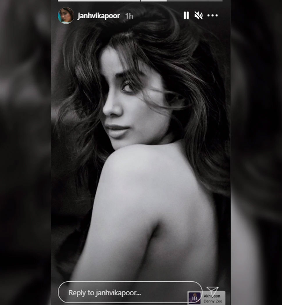 janhvi kapoor,janhvi kapoor topless photo,janhvi kapoor photo viral,janhvi kapoor hot photo viral,janhvi kapoor instagram,entertainment