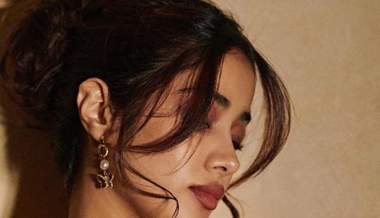 bollywood navratri hairstyles,navratri 2024 hairstyles,kriti sanon ponytail hairstyle,ananya panday side-parted lob,alia bhatt navratri hairstyle,sonam kapoor high bun,janhvi kapoor messy bun,kiara advani fishtail braid,mouni roy pigtail braids,festive hairstyles,bollywood inspired hairstyles,ethnic hairstyles,navratri hair ideas,easy navratri hairstyles