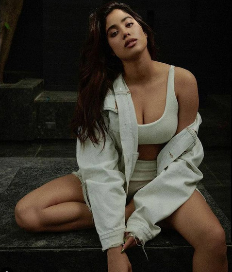 janhvi kapoor,janhvi kapoor birthday,janhvi kapoor bday,janhvi kapoor photos,entertainment,bollywood news
