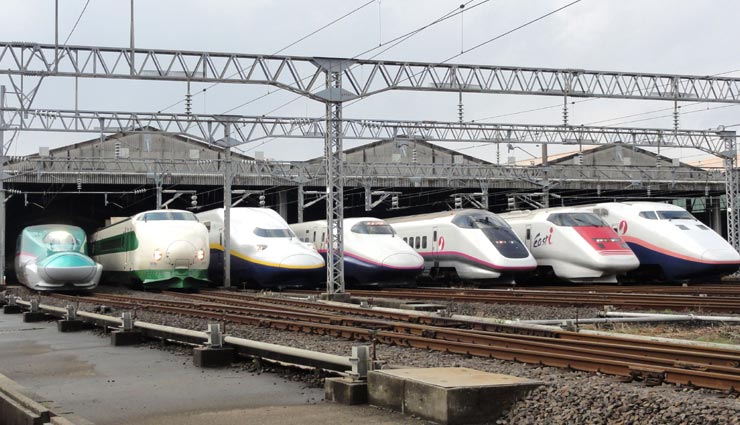 कुछ सेकंड के लिए भी लेट नहीं होती यह ट्रेन, हर एक पैसेंजर से निजी तौर पर मांगते है माफ़ी japan bullet train,time management system of japan bullet train,japan bullet train never get late,japan,japan train late