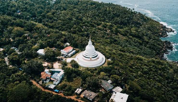 galle,sri lanka,galle fort,dutch influence,galle beaches,colonial charm,tropical serenity,sri lanka travel,galle travel guide,must-see spots in galle,historical sites in galle,sri lanka beaches,best places in galle,tropical travel destinations,galle tourism,cultural heritage of galle