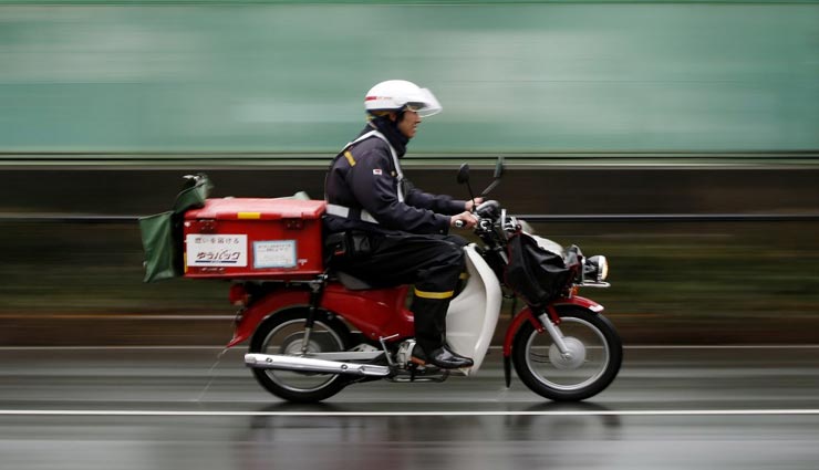 रिटायर होने के बाद सामने आई पोस्टमैन की शर्मनाक करतूत, जानकर आप भी हो जाएंगे हैरान