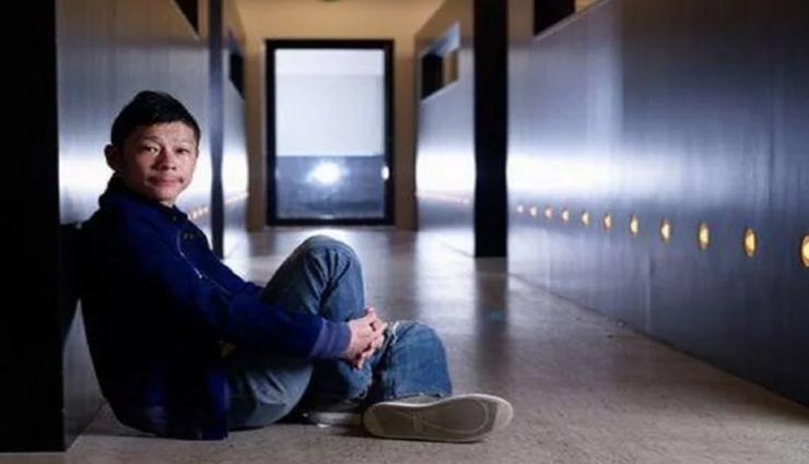 weird news,weird application,yusaku maezawa,japanese billionaire,fly with him to the moon