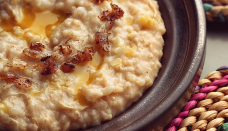 jordanian cuisine must-try dishes,best food to eat in jordan,traditional jordanian dishes,jordanian street food delights,top jordanian culinary experiences,iconic jordanian foods,jordanian gastronomy highlights,authentic jordanian food guide,jordanian cuisine exploration,jordans must-eat foods