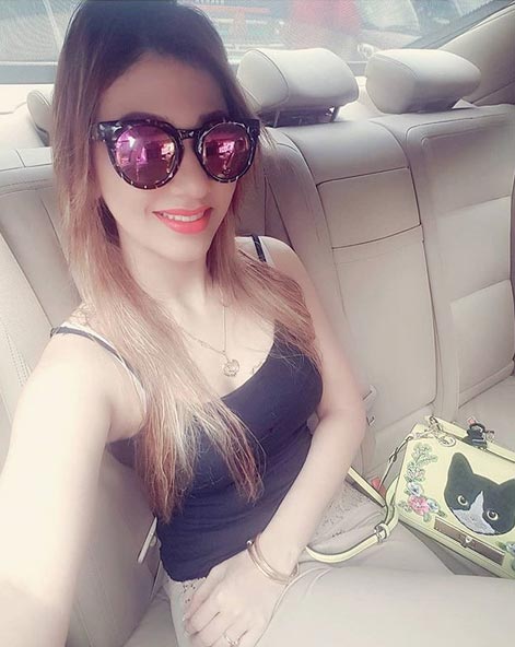 65 की उम्र में जिसके लिए धड़कता है अनूप जलोटा का दिल, बेहद हॉट हैं जसलीन मथारु, तस्वीरें देख आप भी हो जायेंगे दीवाने Salman Khan,bigg boss 12,jasleen matharu,anup jalota,jasleen matharu hot pics,jasleen matharu photos