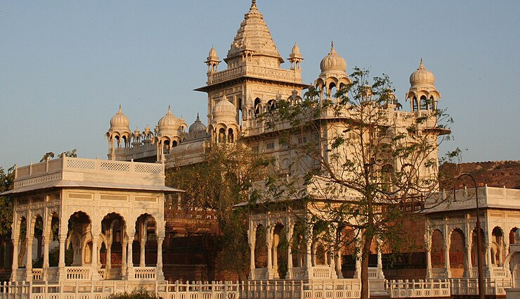 places to visit in jodhpur,must-see attractions in jodhpur,best tourist spots in jodhpur,top places near mehrangarh fort,historic places in jodhpur,royal palaces in jodhpur,things to do in jodhpur,jodhpur city guide,best places for photography in jodhpur,jodhpur travel itinerary,scenic spots in jodhpur