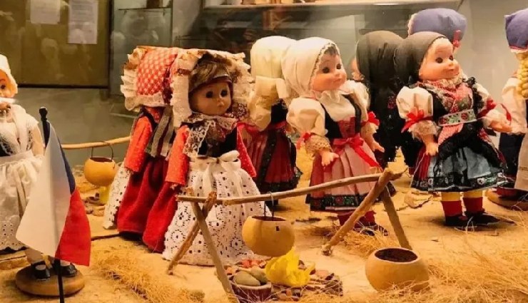 museums in pondicherry,bharathiya museum,bharathidasan museum,pondicherry museum,jawahar toy museum,ananda ranga pillai museum,pondicherry heritage,arikamedu artifacts