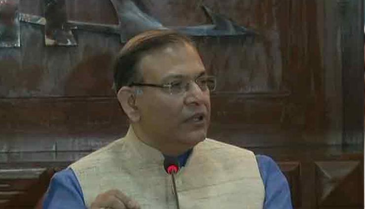 हवाई यात्रियों को बड़ी राहत, फ्लाइट लेट-कैंसिल होने पर वापस होंगे पैसे