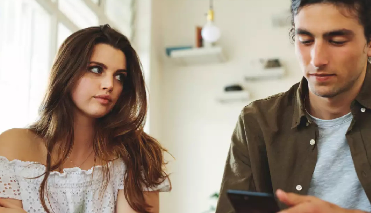 how to express jealousy positively,healthy ways to handle jealousy,managing jealousy in a relationship,jealousy communication tips,relationship trust and jealousy,constructive jealousy management,overcoming jealousy,dealing with relationship insecurities,healthy jealousy expression,relationship growth strategies.