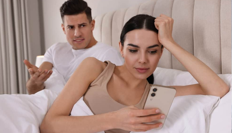 signs a guy is jealous,jealous guy behavior,how to tell if a guy is jealous,jealous boyfriend signs,signs of jealousy in men,insecure guy signs,jealousy warning signs,guy acting jealous,boyfriend jealous behavior,subtle signs of jealousy,jealous boyfriend tendencies,relationship jealousy signs,guy showing jealousy,how to spot jealousy in men,identifying a jealous boyfriend