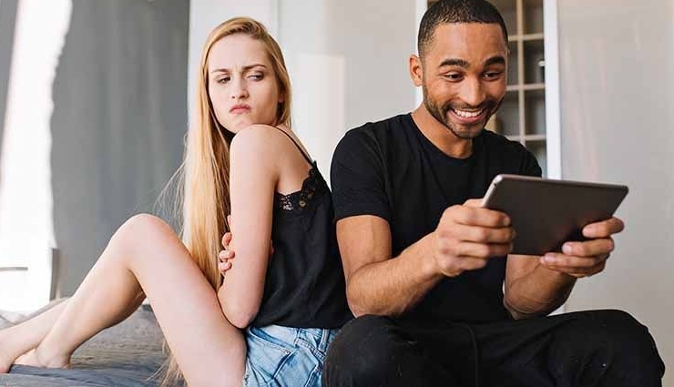 holding partner back,relationship growth,supporting partner’s success,limiting partner’s development,making decisions for partner,healthy relationship dynamics,empowering relationship,relationship empowerment,nurturing partnership,building stronger relationships