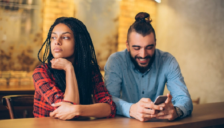 toxic relationship signs,emotional abuse,relationship red flags,how to spot toxic people,unhealthy relationships,draining relationships,relationship advice,toxic partner traits,toxic dynamics,emotional damage,self-worth in relationships,relationship mental health