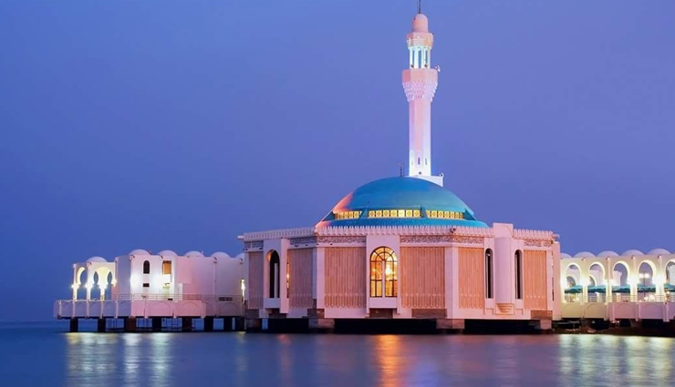 jeddah corniche,shopping malls,mosques,mecca gate,souks,jeddah,saudi arabia,places to visit in jeddah
