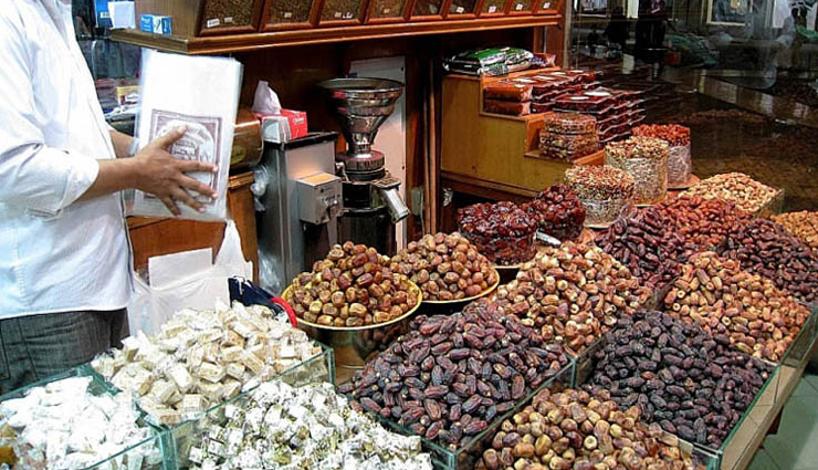 jeddah corniche,shopping malls,mosques,mecca gate,souks,jeddah,saudi arabia,places to visit in jeddah