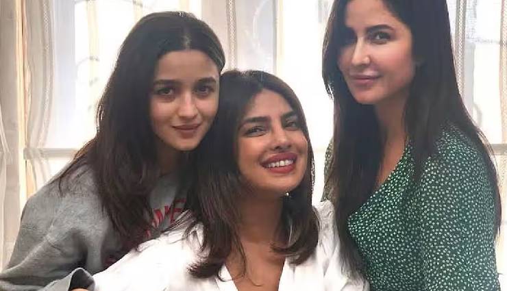 priyanka chopra,parineeti chopra,farhan akhtar,jee le zaraa movie,raghav chadha,parineeti marriage,nick jonas