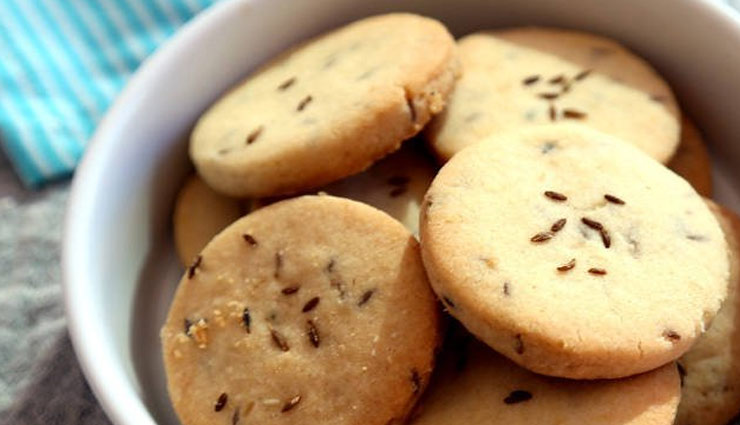 दिवाली स्पेशल : मेहमानों को खिलाएं 'जीरा बिस्किट', देगा मीठे के साथ नमकीन का स्वाद #Recipe hunger struck,diwali special,recipe jeera biscuit,recipe