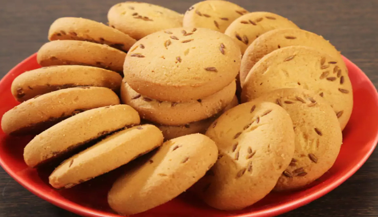 Diwali 2021 : घर आए मेहमानों को मीठे के साथ खिलाए जीरा बिस्किट, देगा बेहतरीन स्वाद #Recipe