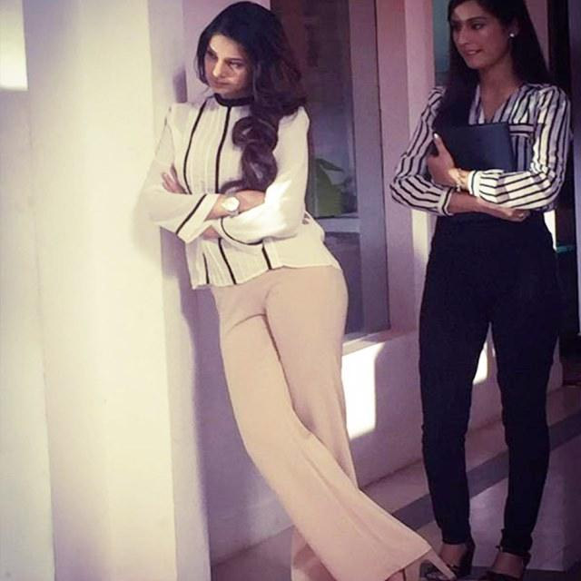 holi special,holi special 2018,fashion tips for holi party,latest fashion tips,jennifer winget looks,jennifer winget,fashion tips from jennifer winget