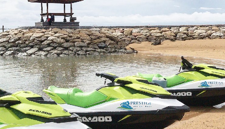 romantic things to do in bali,bali honeymoon activities,bali romantic getaway,couples activities in bali,honeymoon in bali,bali nature walks,bali sunset spots,bali dining experiences,bali adventure activities,bali dolphin watching,bali sunset cruise,bali romantic strolls,bali hot tubs,bali marigold fields