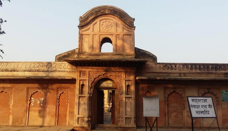 ऐतिहासिक जगहों से होना चाहते हैं रूबरू, बनाइये झांसी के इन स्थलों पर घूमने का प्लान jhansi,tourist places in jhansi,places to visit in jhansi