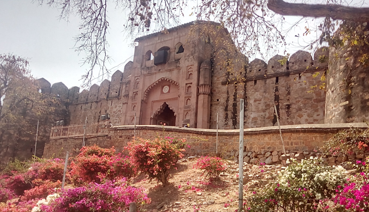 must-visit forts in india,iconic indian forts you should not miss,top 10 forts to explore in india,discovering the architectural wonders: 10 iconic forts in india,india historic forts: 10 must-see attractions,exploring the grandeur of indian forts: 10 iconic destinations,unforgettable experiences at india iconic forts: 10 must-visit sites,journey through history: 10 iconic forts to visit in india,india cultural heritage: 10 forts you must explore