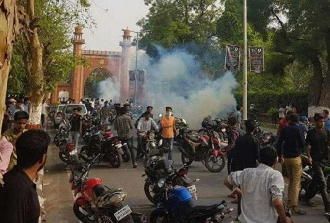 jinnah controversy,internet,amu