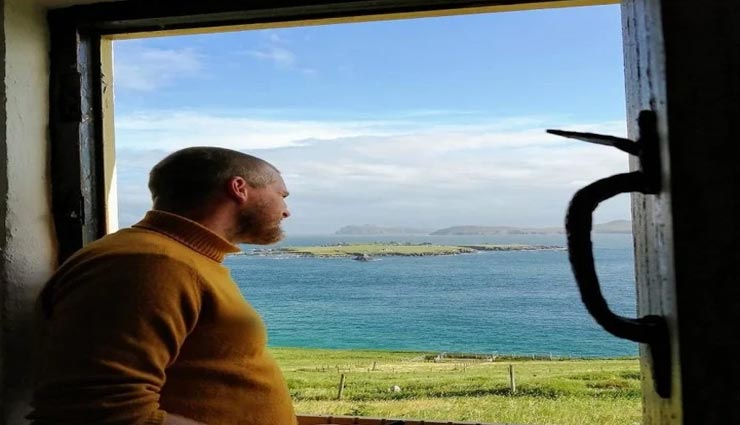 weird news,weird incident,world most unique island,weird job