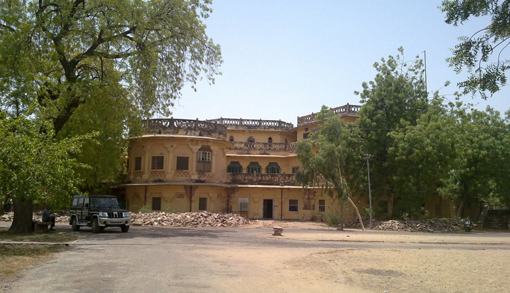 jodhpur,tourist attraction in jodhpur,places to visit in jodhpur,mandore gardens,clock tower,umaid bhawan palace,mehrangarh fort,rao jodha desert rock park,rai ka baag palace