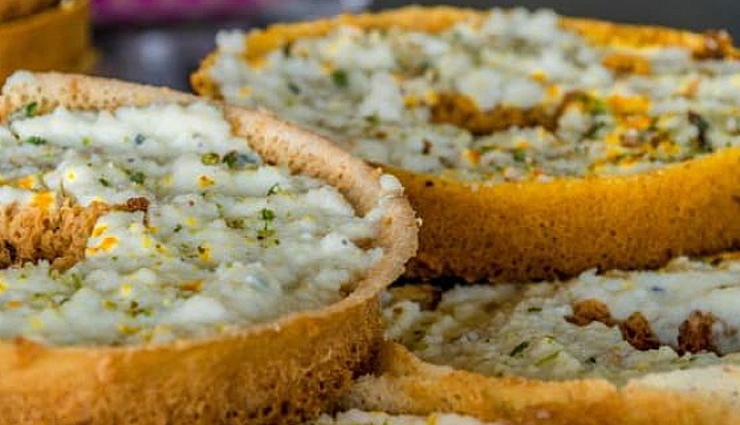 jodhpur culinary delights,must-try dishes in jodhpur,jodhpur unique food experiences,delicious jodhpuri cuisine,popular dishes in the blue city,jodhpur food exploration,iconic jodhpur street food,flavors of jodhpur dishes,culinary gems in jodhpur,best food in jodhpur to try