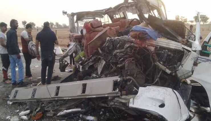 जोधपुर में बड़ा सड़क हादसा, पर्यटकों से भरी बस ट्रोले से भिड़ी, दो महिलाओं सहित 5 की मौत