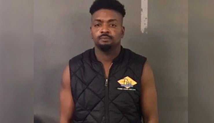 US: शॉप में बोतल बम से हमला, कर्मचारी ने आग की लपटों के बीच से भागकर बचाई जान; VIDEO america,arrests,arson,brooklyn,molotov cocktail,world news