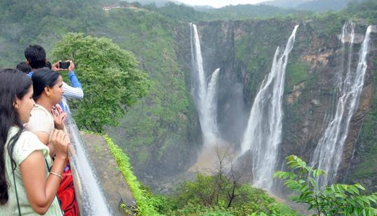 karnataka,places to visit in karnataka,monsoon destination in karnataka,ranganathittu bird sanctuary,nandi hills,brindavan gardens,nagarhole sanctuary,coastal karnataka