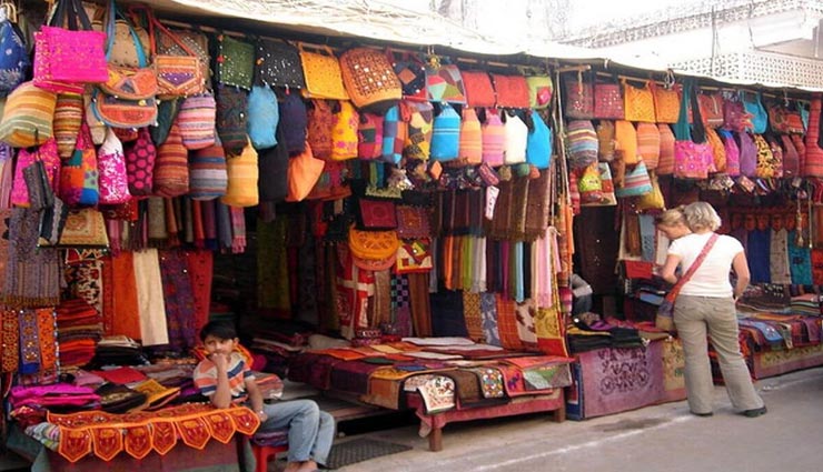 indian markets,markets of big cities,cheap shopping markets,big cities cheap markets