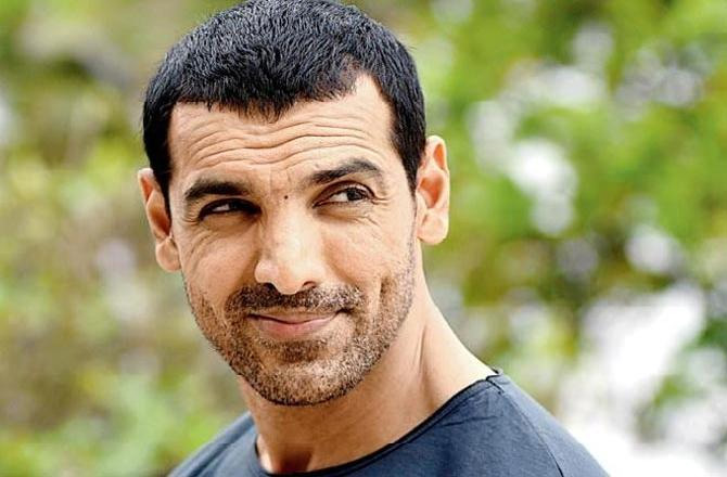 अतिविश्वासी हुए जॉन अब्राहम, दो लड़ाईयाँ लडऩे को तैयार, किसमें होगी जीत किसमें हार john abraham,batla house,entertainment news,republic day 2019