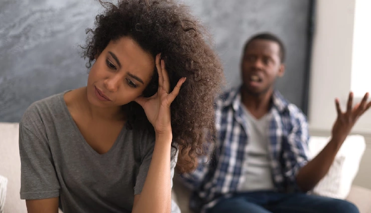 signs of a jealous friend,how to deal with jealous friends,jealousy in friendships,toxic friendship signs,friend feels insecure,spotting envy in friendship,dealing with jealous people,emotional jealousy signs,envy in close relationships,unhealthy friendships