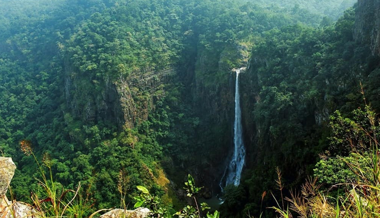 waterfalls in odisha,best waterfalls in odisha,scenic waterfalls in odisha,tourist attractions in odisha,famous waterfalls in odisha,natural wonders of odisha,trekking to waterfalls in odisha,photography at waterfalls in odisha,adventure tourism in odisha,spectacular waterfalls in eastern india