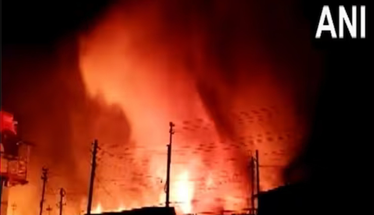 असम: जोरहाट के चौक बाजार में शॉर्ट सर्किट से लगी आग, 150 दुकानें जलकर खाक