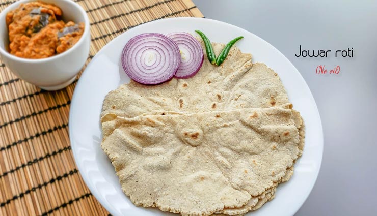 स्वस्थ खानपान के लिए शिल्पा शेट्ठी ने बनाई 'ज्वार की रोटी' #Recipe