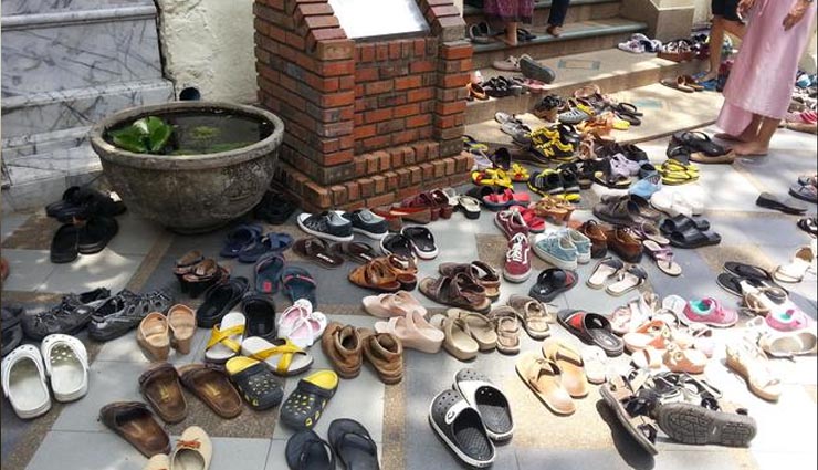 vastu tips for slippers and shoes,vastu