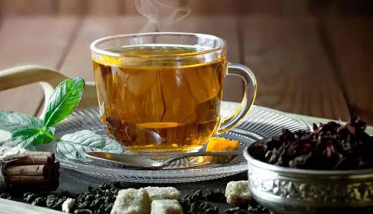 क्या आप भी काढ़ा पीकर हो चुके हैं परेशान, दिनचर्या में शामिल करें ये 6 इम्यूनिटी बूस्टर