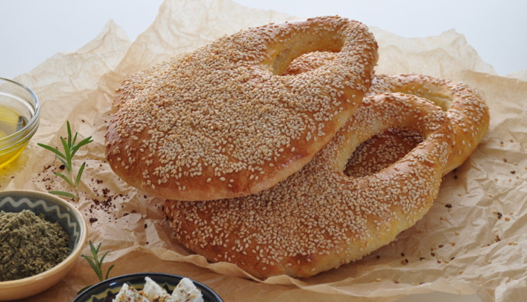 palestinian street food,kubbeh,manqousheh,sweetcorn,kaak,potato swirl,holidays,travel