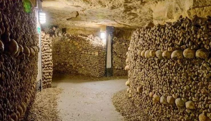 weird news,weird place,worlds scariest place,french catacombs