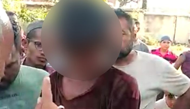 गुजरात : कब्र खोदकर महिलाओं की लाशों से चुराते थे बाल, दो नाबालिग गिरफ्तार